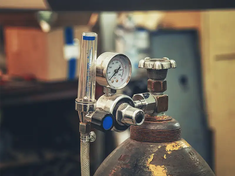 Schutzgasflasche in der Schweißer Werkstatt