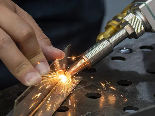 Handgeführte Laserschweißgeräte: Vorteile, Grenzen und Sicherheitsanforderungen